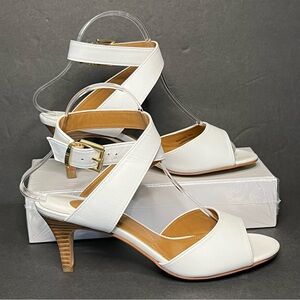 J Renee soncino white ankle strap heeled sandals Peep‎ Toe Gold buckle womens 8N